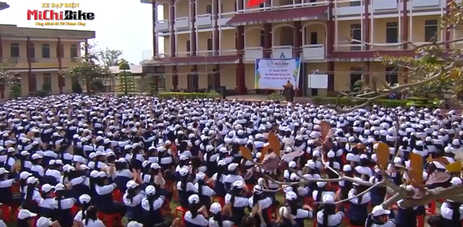 MichiBike trao học bổng cho học sinh nghèo vượt khó tại Giao Thủy - Nam Định